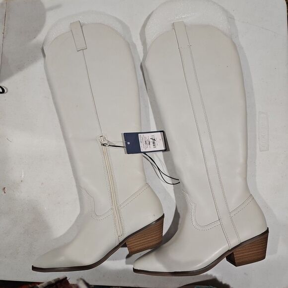 universal theads white boots - Picture 1 of 7